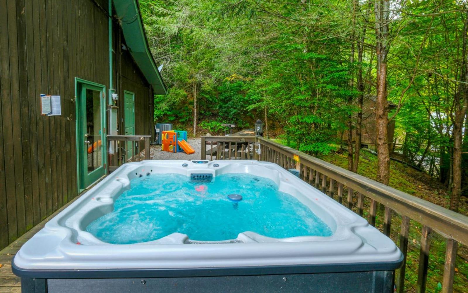 Adventure Lodge Gatlinburg Eksteriør bilde